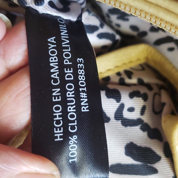 Jessica Simpson Womens Malena. Beautiful Yellow Mustard Scalloped Handbag Purse - Picture 15 of 17